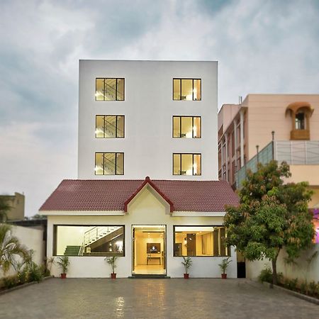 Hotel Shirdi Sai Wada Zewnętrze zdjęcie