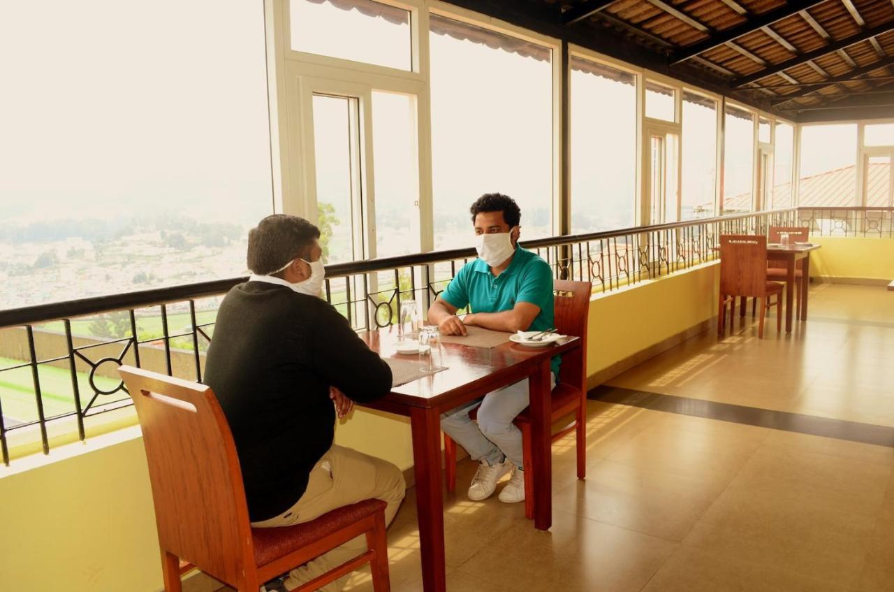Hotel Shirdi Sai Wada Zewnętrze zdjęcie