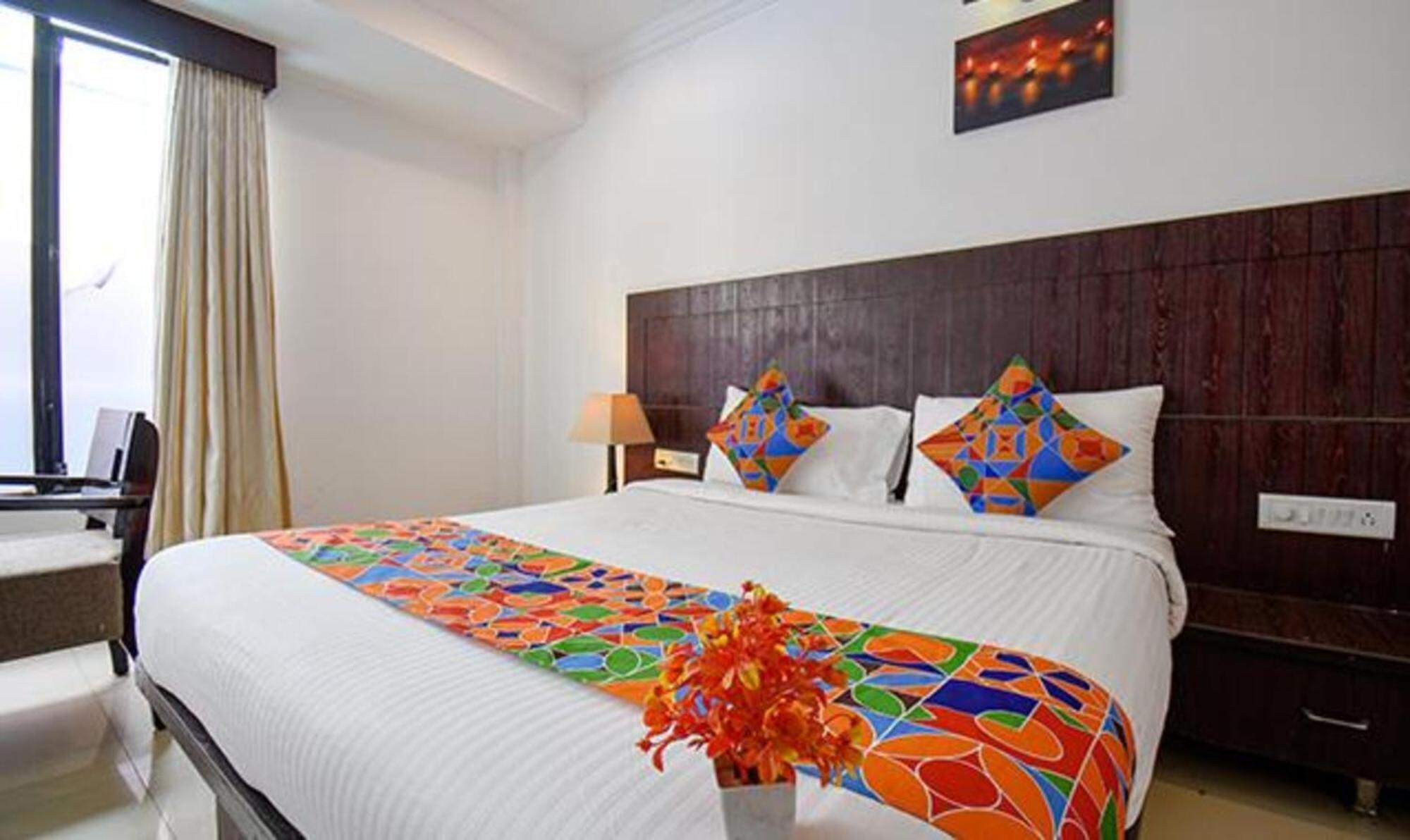 Hotel Shirdi Sai Wada Zewnętrze zdjęcie