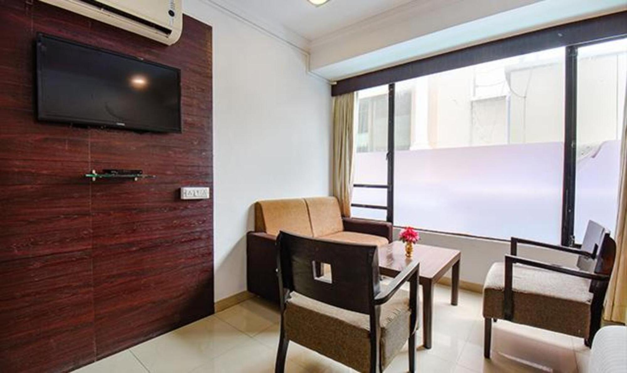 Hotel Shirdi Sai Wada Zewnętrze zdjęcie